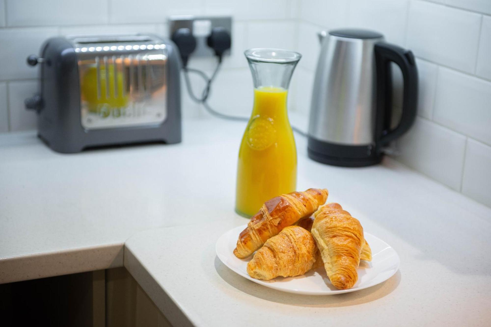 Stylish Townhouse, Work Desk, Fast Wi-Fi, Sleeps 6 Stamford Zewnętrze zdjęcie